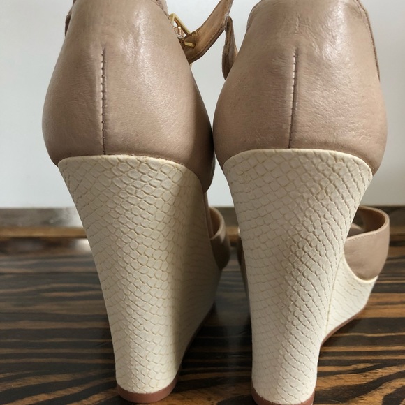 EUC BC Wedge Sandal 8.5 - Picture 3 of 4